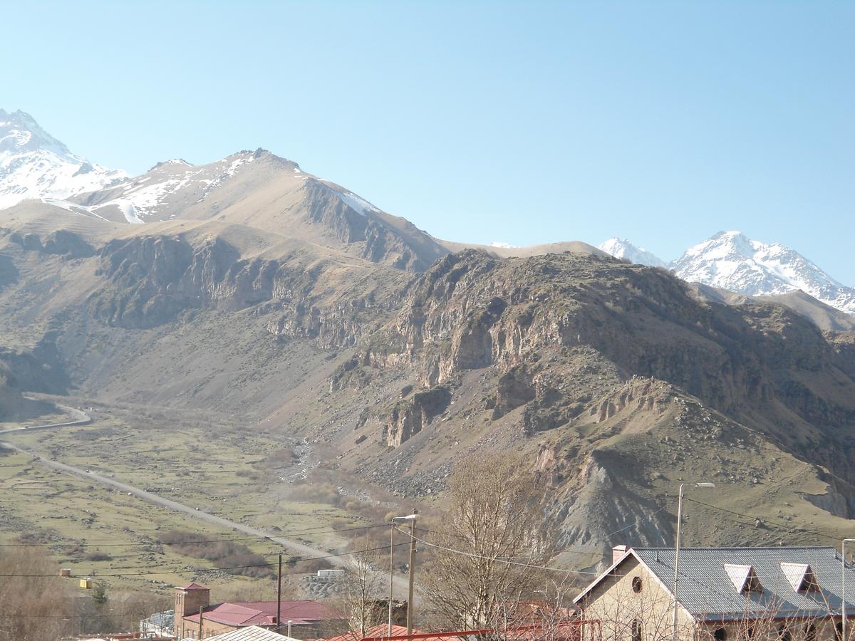 Guest House Sunset Kazbegi Ngoại thất bức ảnh