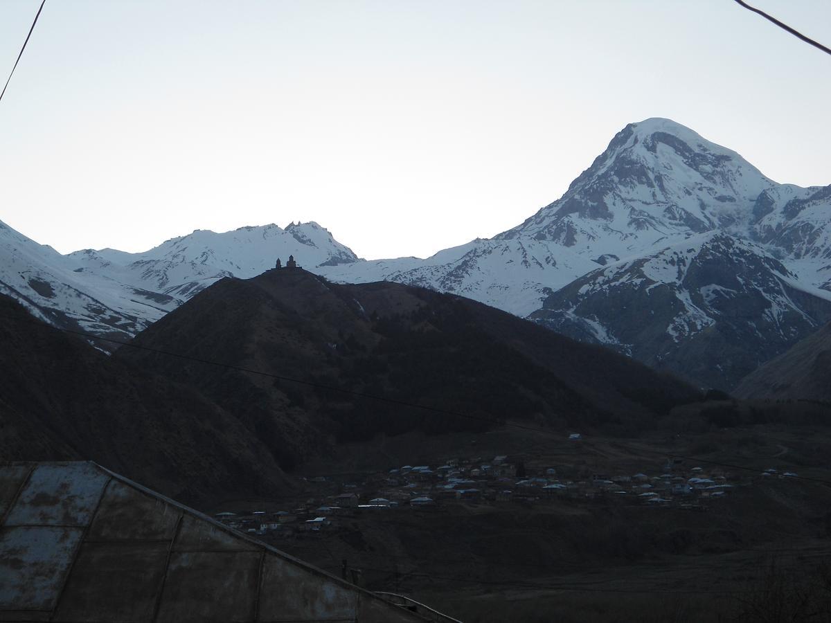 Guest House Sunset Kazbegi Ngoại thất bức ảnh