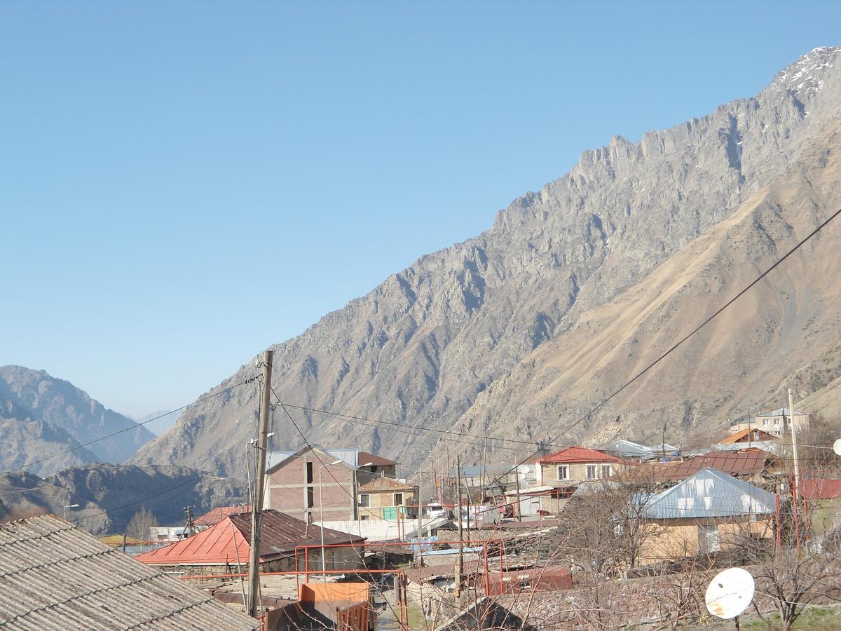 Guest House Sunset Kazbegi Ngoại thất bức ảnh