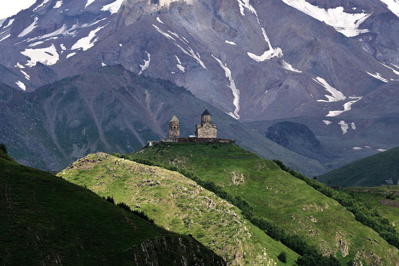 Guest House Sunset Kazbegi Ngoại thất bức ảnh